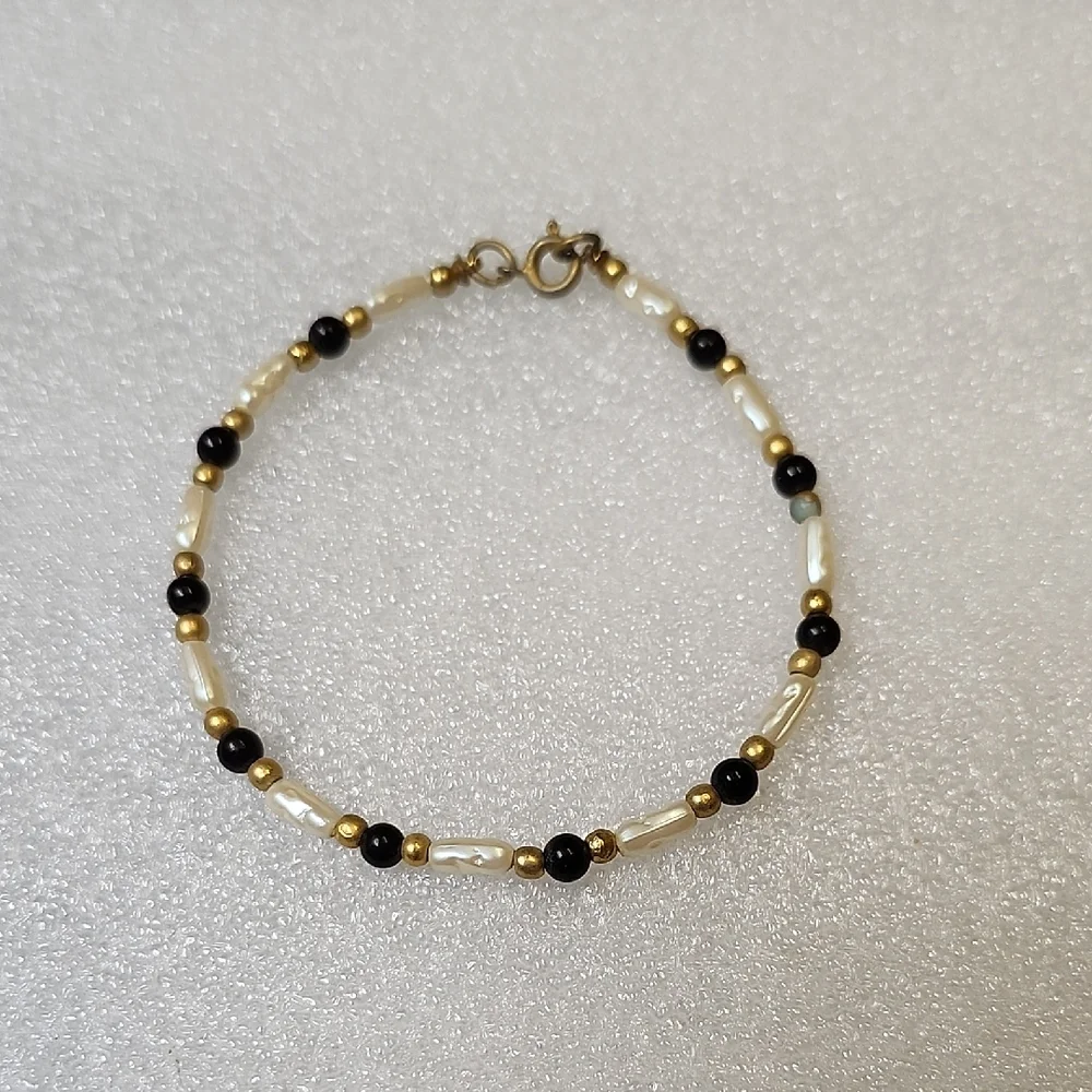 Fresh Water Pearl Black and Gold Bracelet